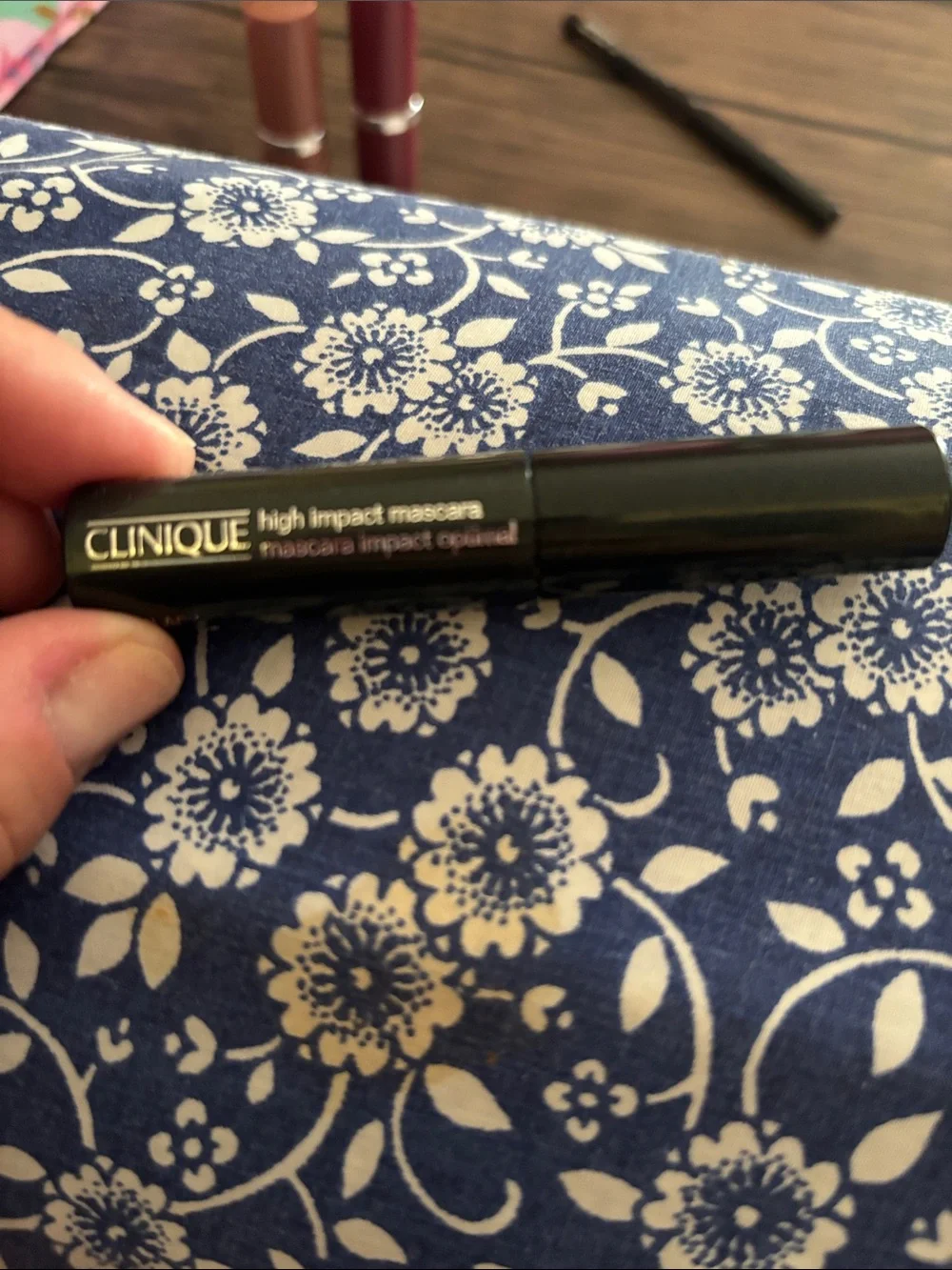 Clinique Lipstick & Skincare Set with Pink, Peach, Red Shades